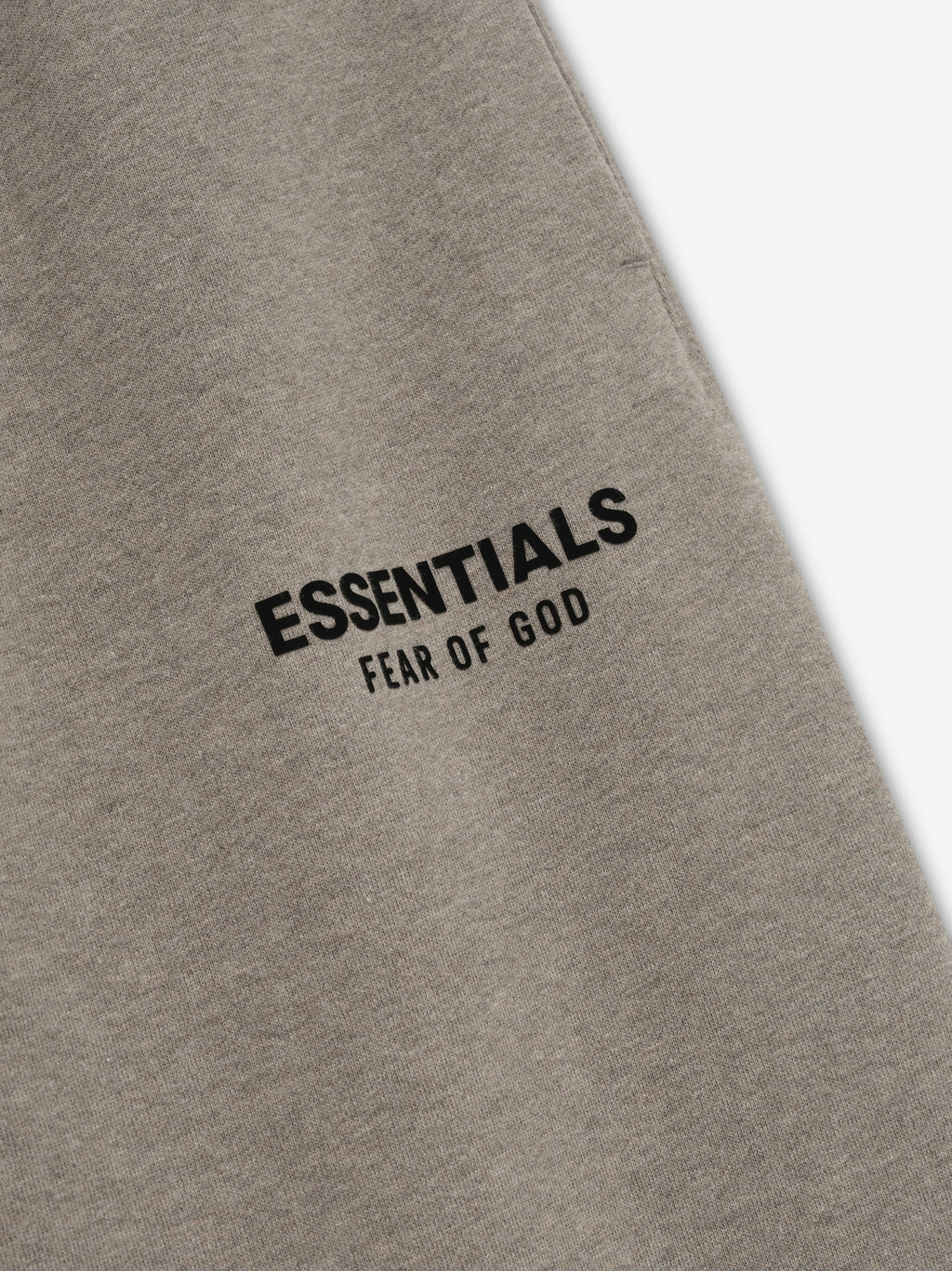 Essentials Classic Sweatpant Homestead Heather - détail logo