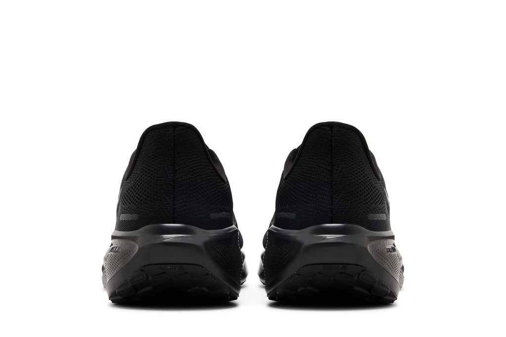 Nike Pegasus 41 – Noir total – vue 3