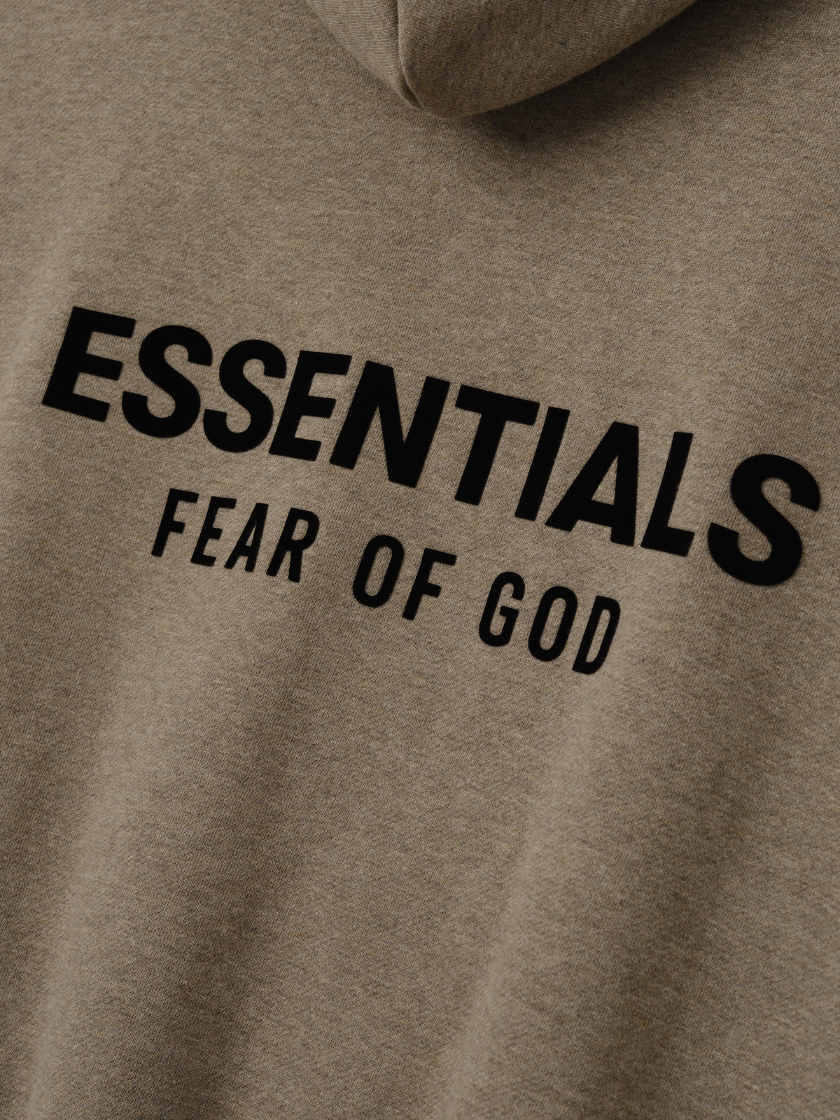 Essentials Classic Hoodie Homestead Heather - détail logo