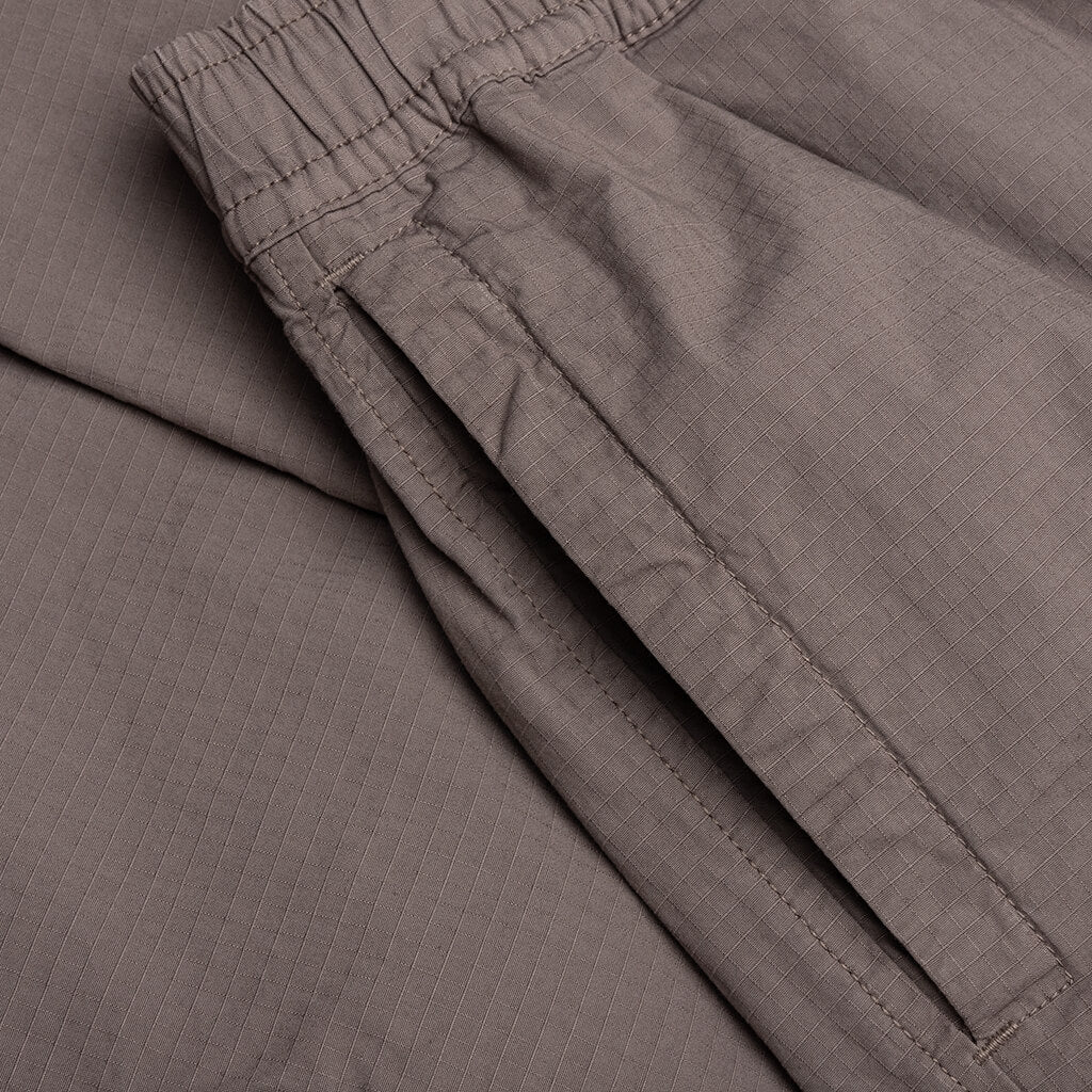 Gris taupe