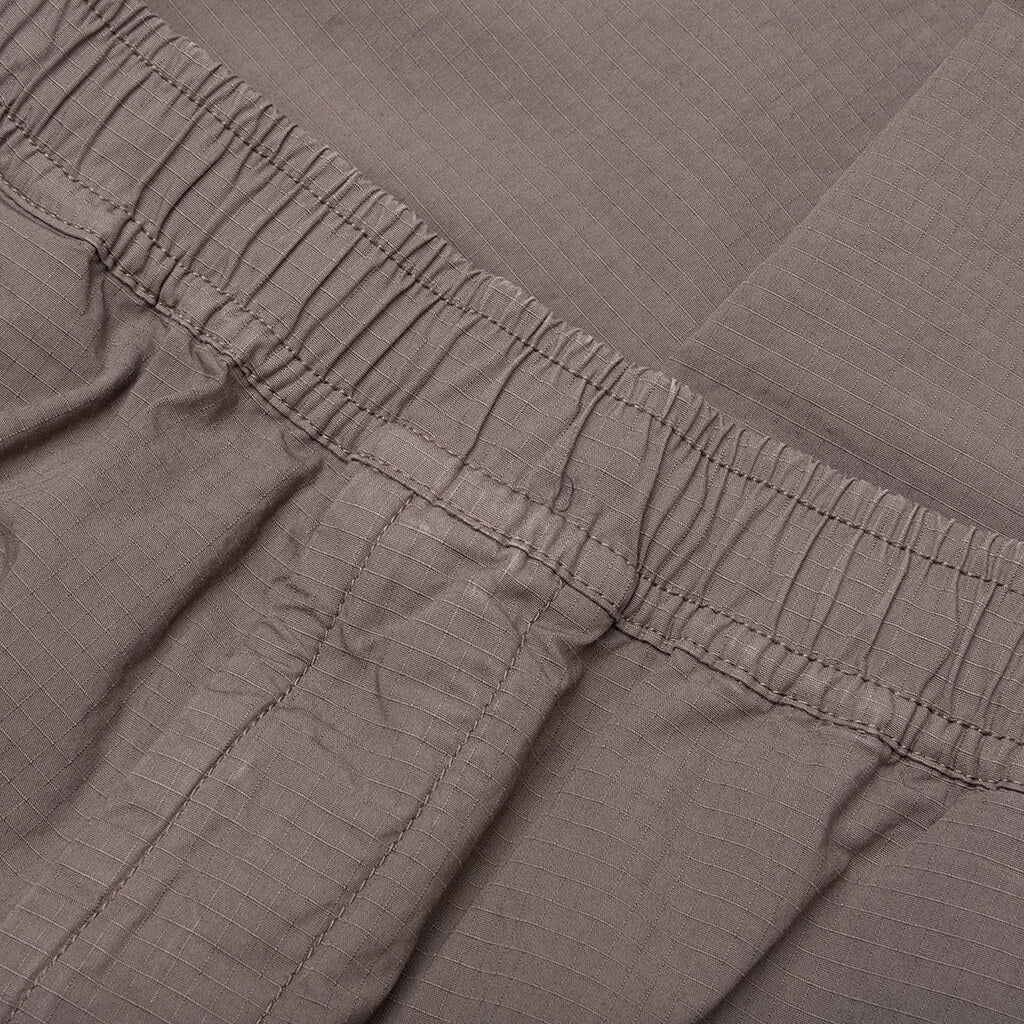 Gris taupe