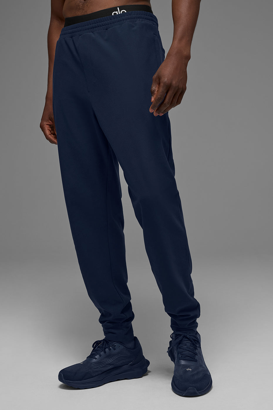 Alo Conquer Max Performance Jogger Bleu marine - photo 2
