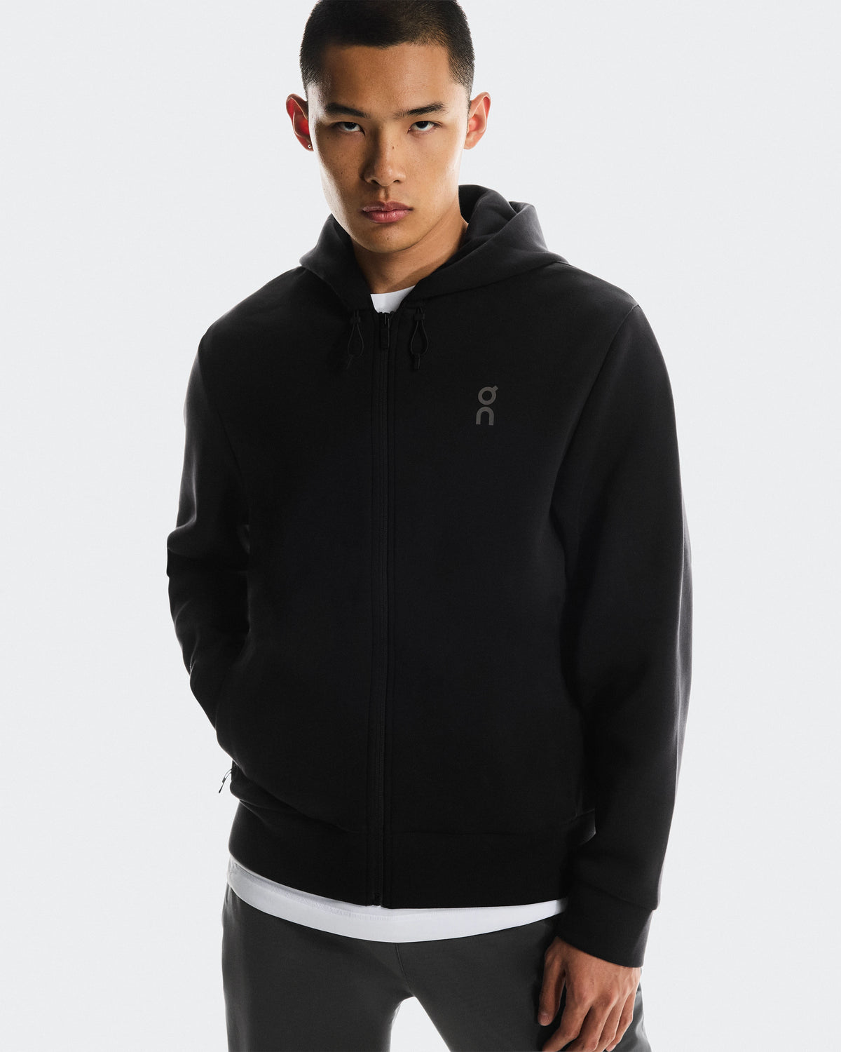 On Focus Tech Zip Hoodie Noir